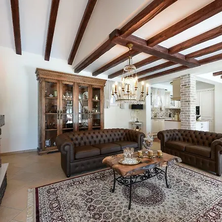 Mek Zadarvillas Vila