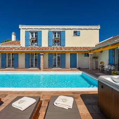 Vila Mek Zadarvillas