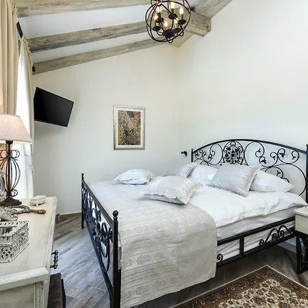 Mek Zadarvillas Vila