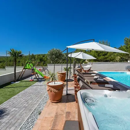 Mek Zadarvillas Villa *