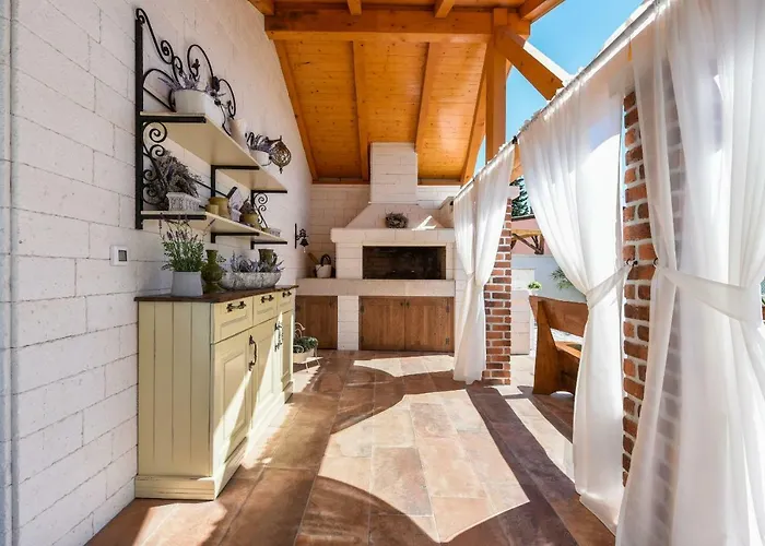 ヴィラ Mek Zadarvillas